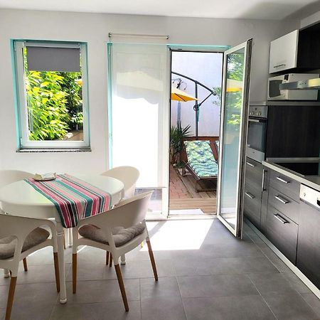 Apartment With Garden In Barbariga Exterior foto